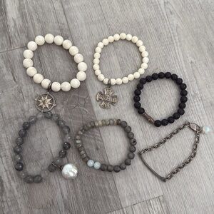 Set of four chunky stone beaded charm bracelets one diamond chip link bracelet